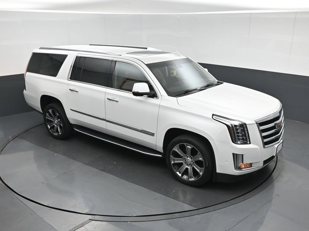 Used 2019 Cadillac Escalade ESV Luxury AWD/4WD image 70