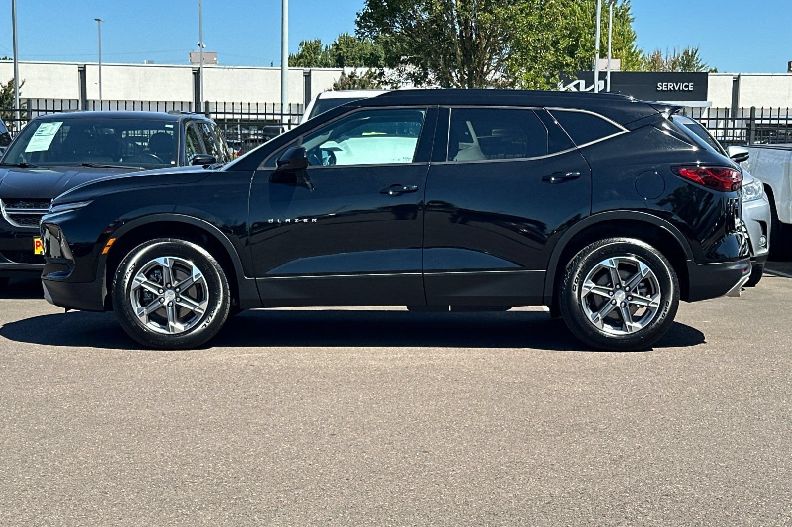 Used 2024 Chevrolet Blazer LT w/ Convenience Package FWD image 7