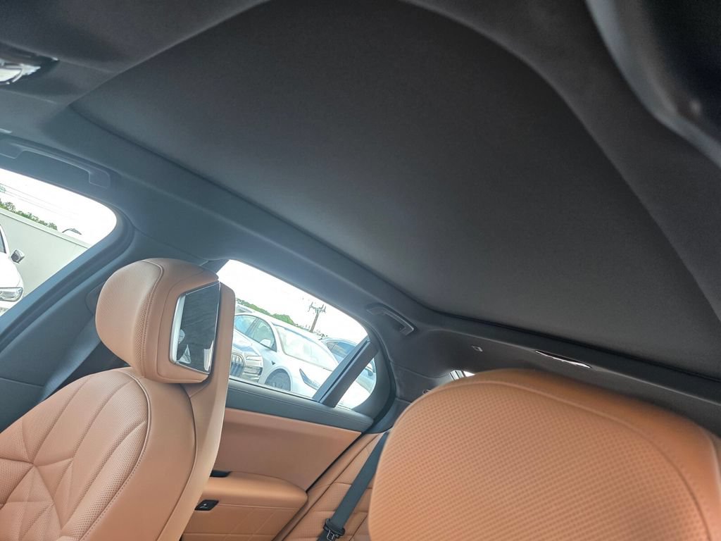 Certified 2023 BMW 740i w/ Parking Assistance Package RWD image 12