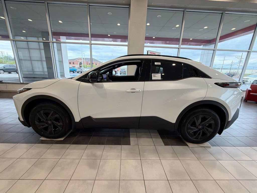 New 2026 Toyota C-HR AWD/4WD image 5
