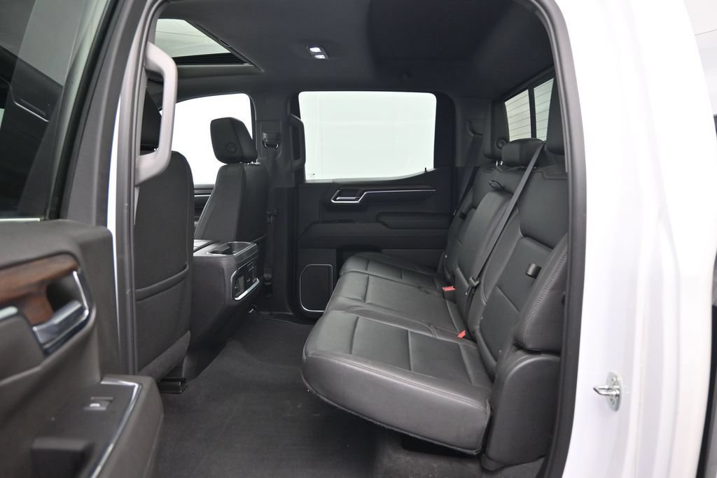 Used 2022 GMC Sierra 1500 SLT w/ SLT Premium Plus Package AWD/4WD image 28
