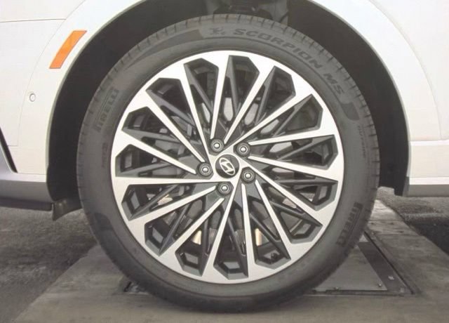 Used 2026 Hyundai Palisade Calligraphy FWD image 9