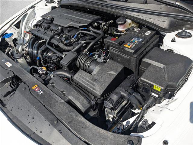 Used 2024 Hyundai Elantra Limited image 25