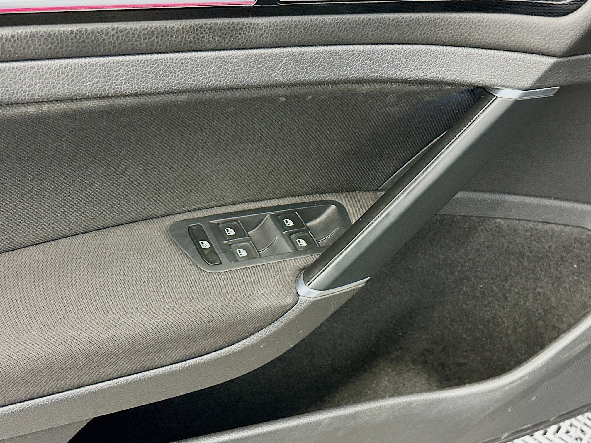 Used 2017 Volkswagen GTI Sport image 15