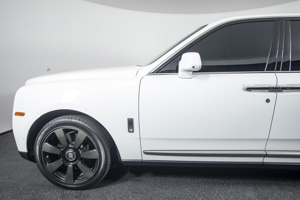 Used 2019 Rolls-Royce Cullinan AWD/4WD image 15