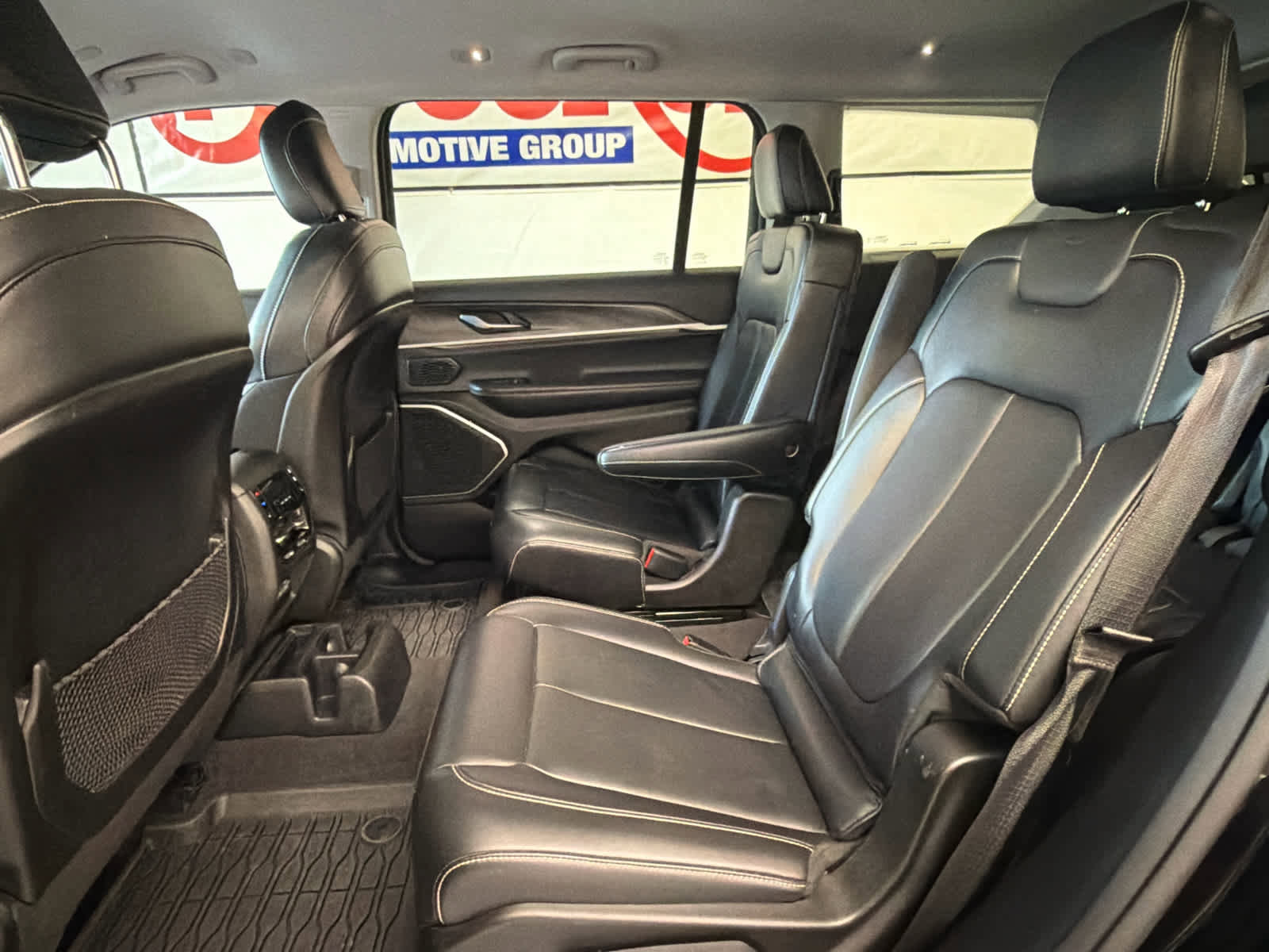 Used 2022 Jeep Grand Cherokee L Limited RWD image 21