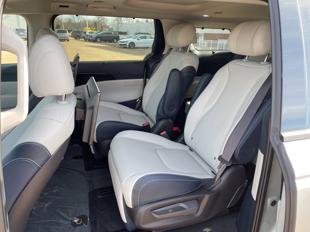 New 2026 Kia Carnival SX Prestige image 11