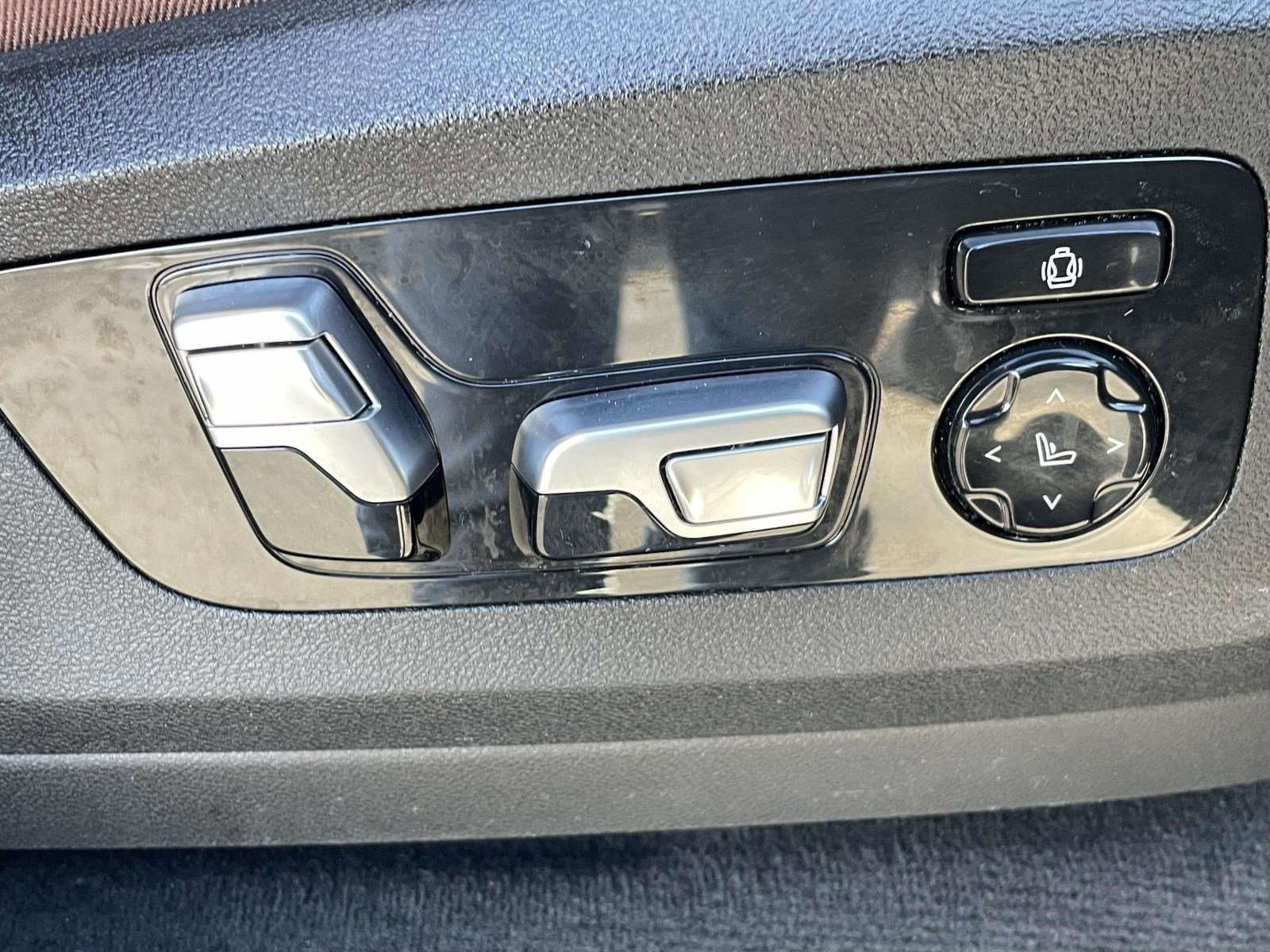 Used 2019 BMW X7 xDrive40i w/ Premium Package image 13