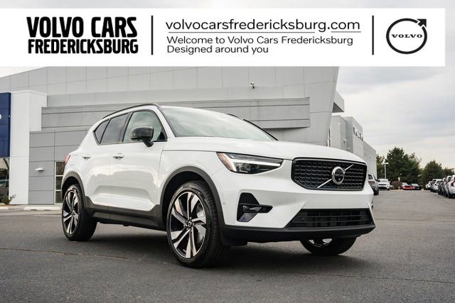 New 2026 Volvo XC40 B5 Ultra w/ Protection Package Premier