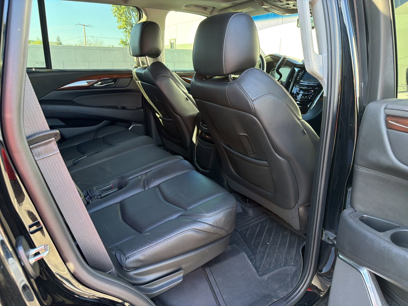 Used 2016 Cadillac Escalade Luxury image 10