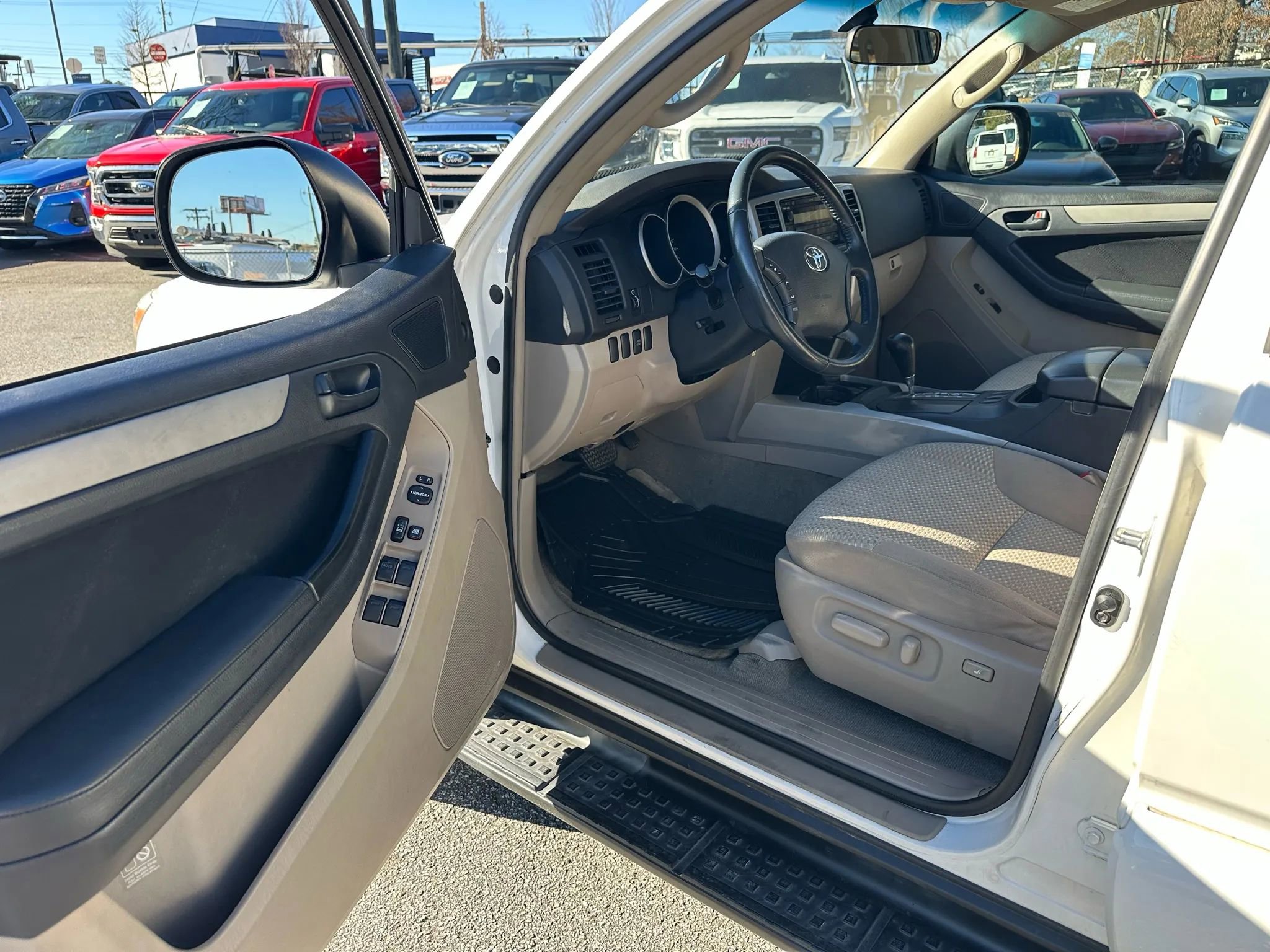 Used 2007 Toyota 4Runner Sport image 24