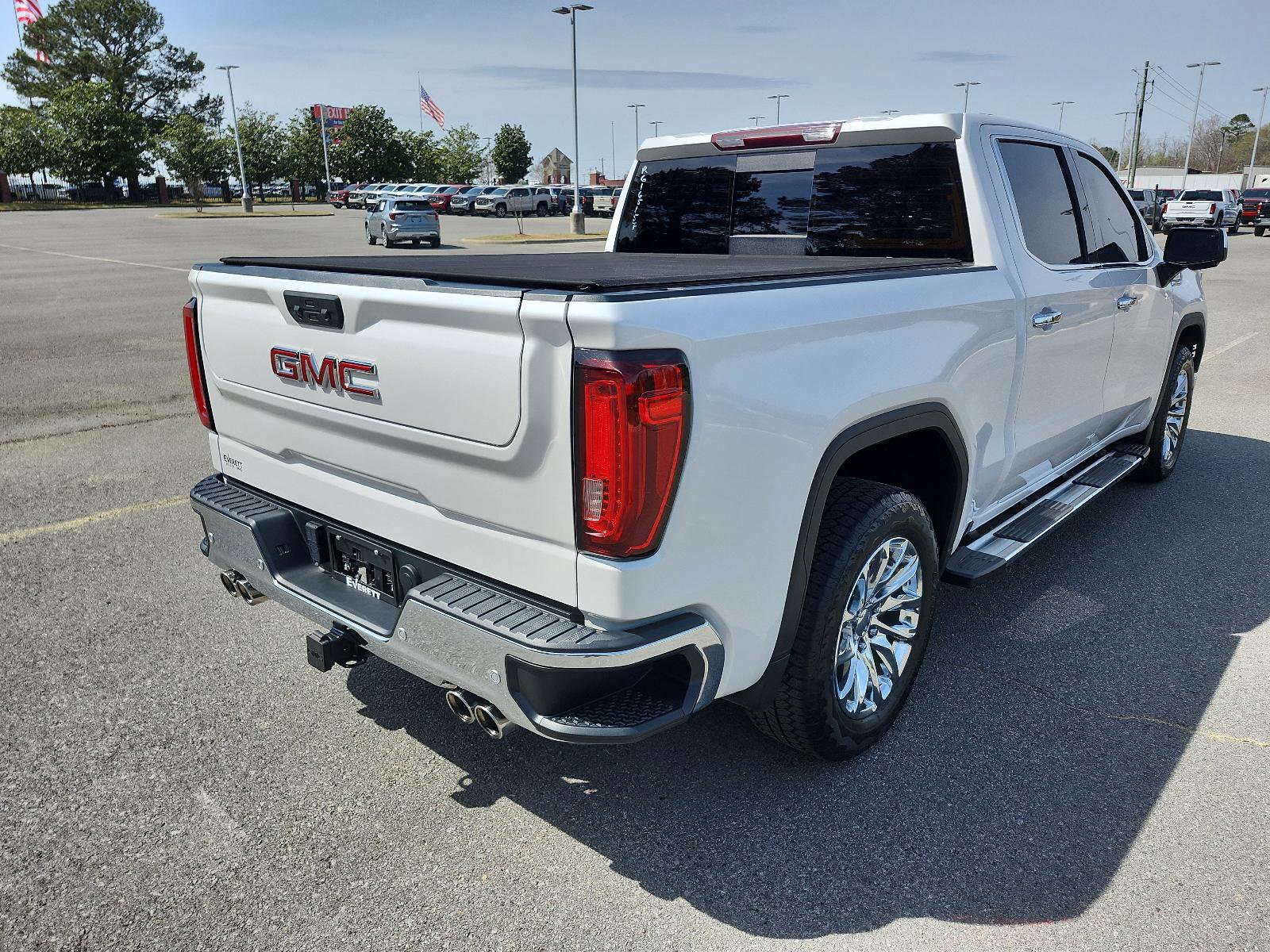 Used 2024 GMC Sierra 1500 SLT w/ SLT Premium Plus Package image 3