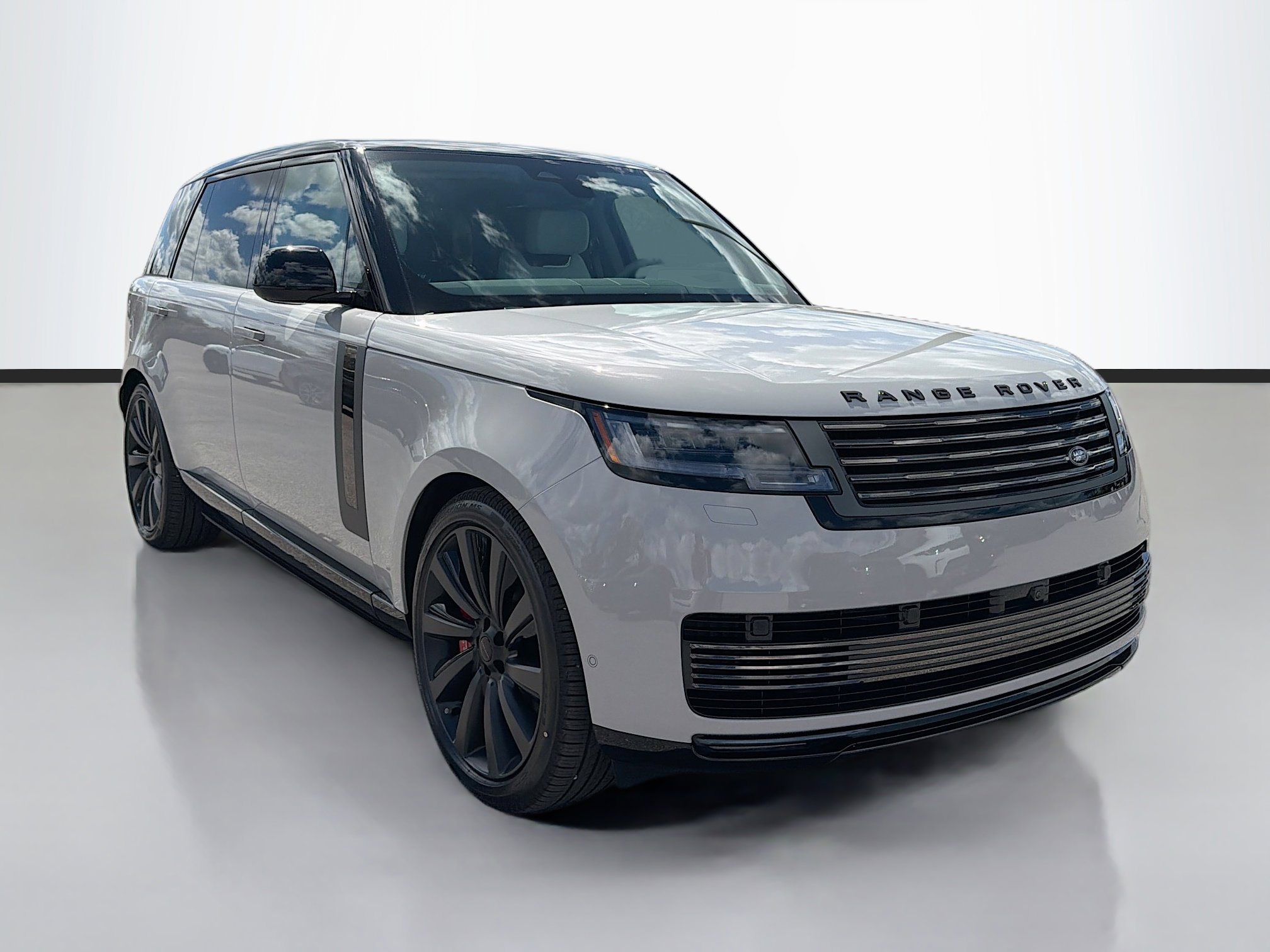 New 2026 Land Rover Range Rover SV image 7