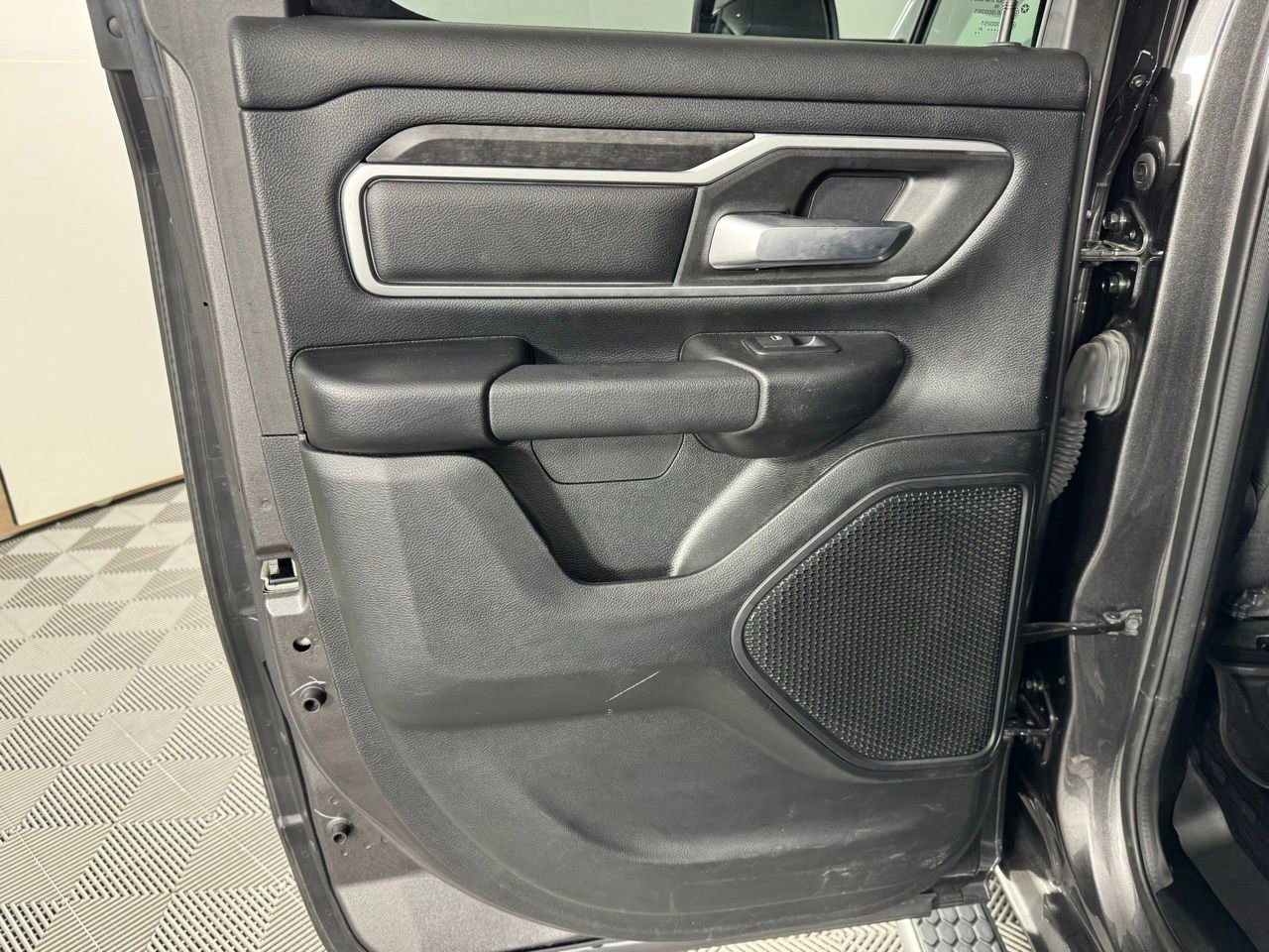 Used 2021 RAM 1500 Big Horn image 32