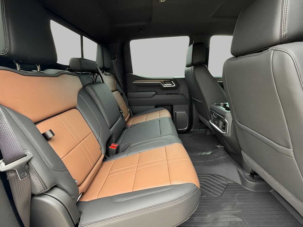 New 2026 Chevrolet Silverado 1500 High Country w/ Technology Package AWD/4WD image 8