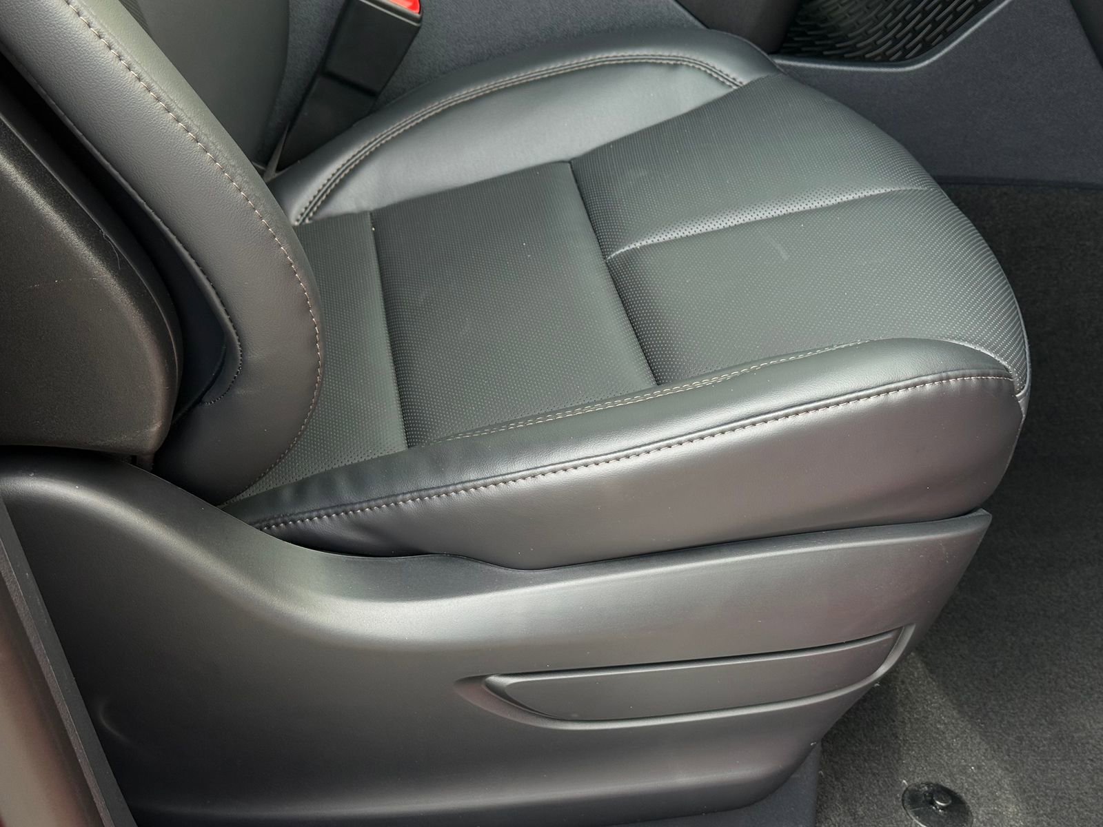 New 2026 Lincoln Aviator AWD image 9