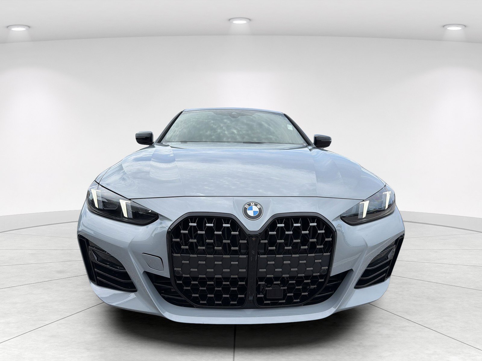 New 2026 BMW 430i xDrive w/ M Sport Package AWD/4WD image 2