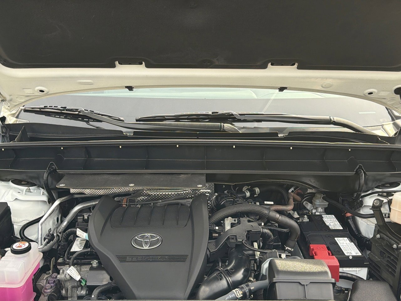 Used 2023 Toyota Highlander XLE AWD/4WD image 11