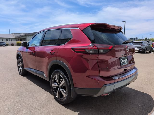 Used 2025 Nissan Rogue SL AWD/4WD image 5