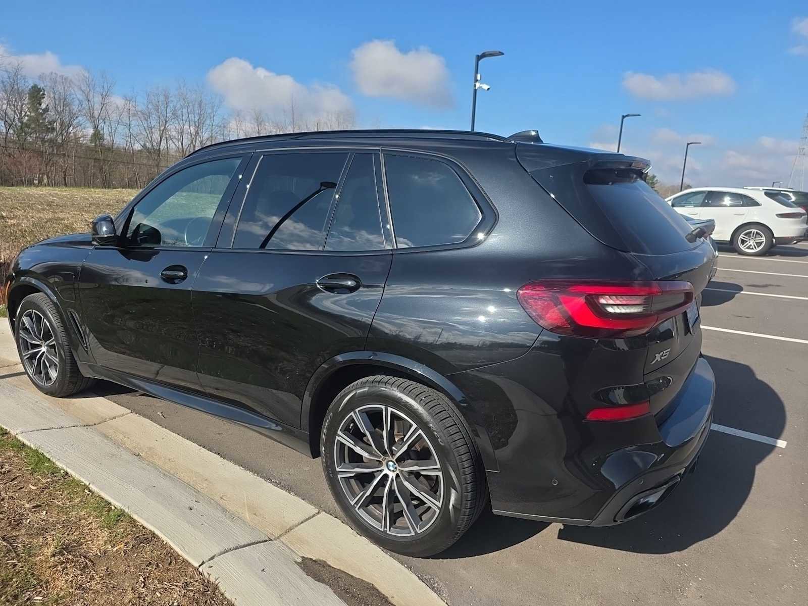 Used 2021 BMW X5 xDrive45e w/ M Sport Package image 6