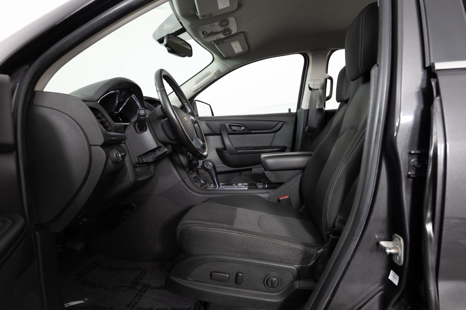 Used 2017 Chevrolet Traverse LT image 15