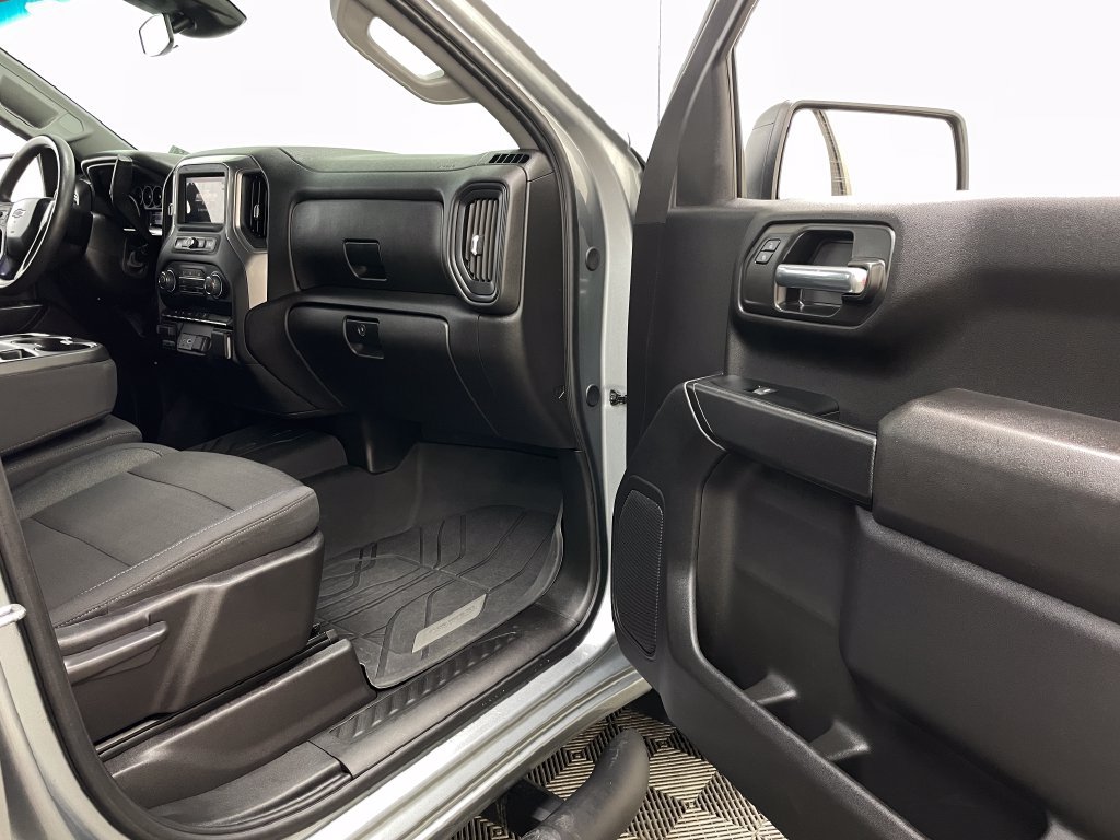 Certified 2024 Chevrolet Silverado 1500 Custom w/ Rally Edition AWD/4WD image 33