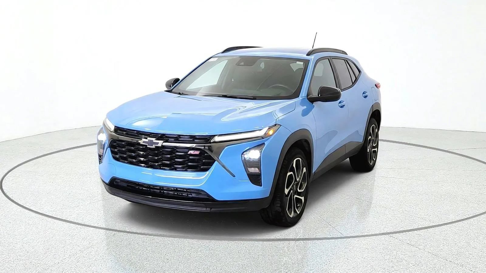 Used 2024 Chevrolet Trax RS w/ Driver Confidence Package FWD image 3