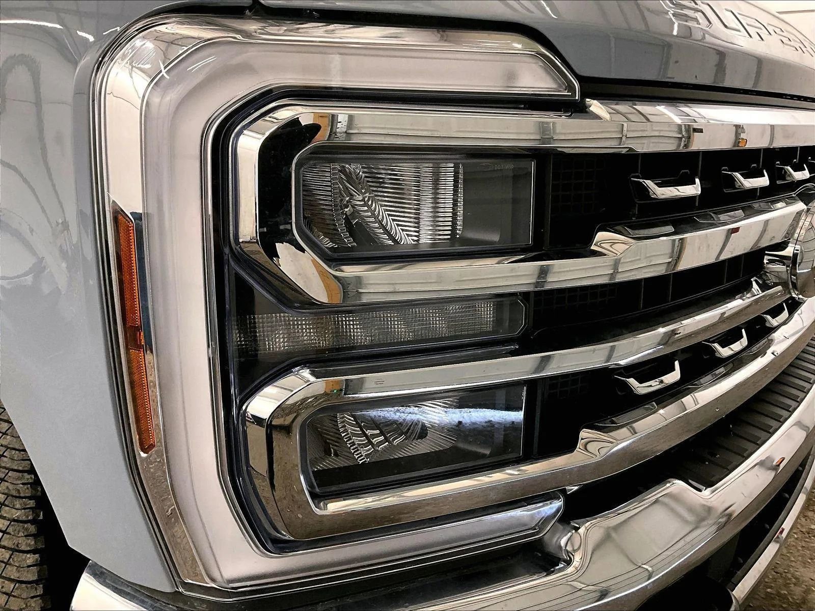 Used 2025 Ford F350 Lariat w/ Chrome Package image 27