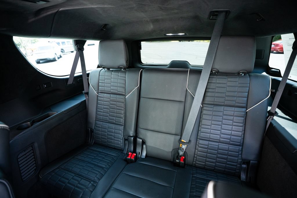 Used 2023 Cadillac Escalade ESV V w/ LPO, ONYX Package AWD/4WD image 52
