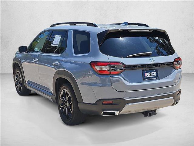Used 2025 Honda Pilot Touring image 8