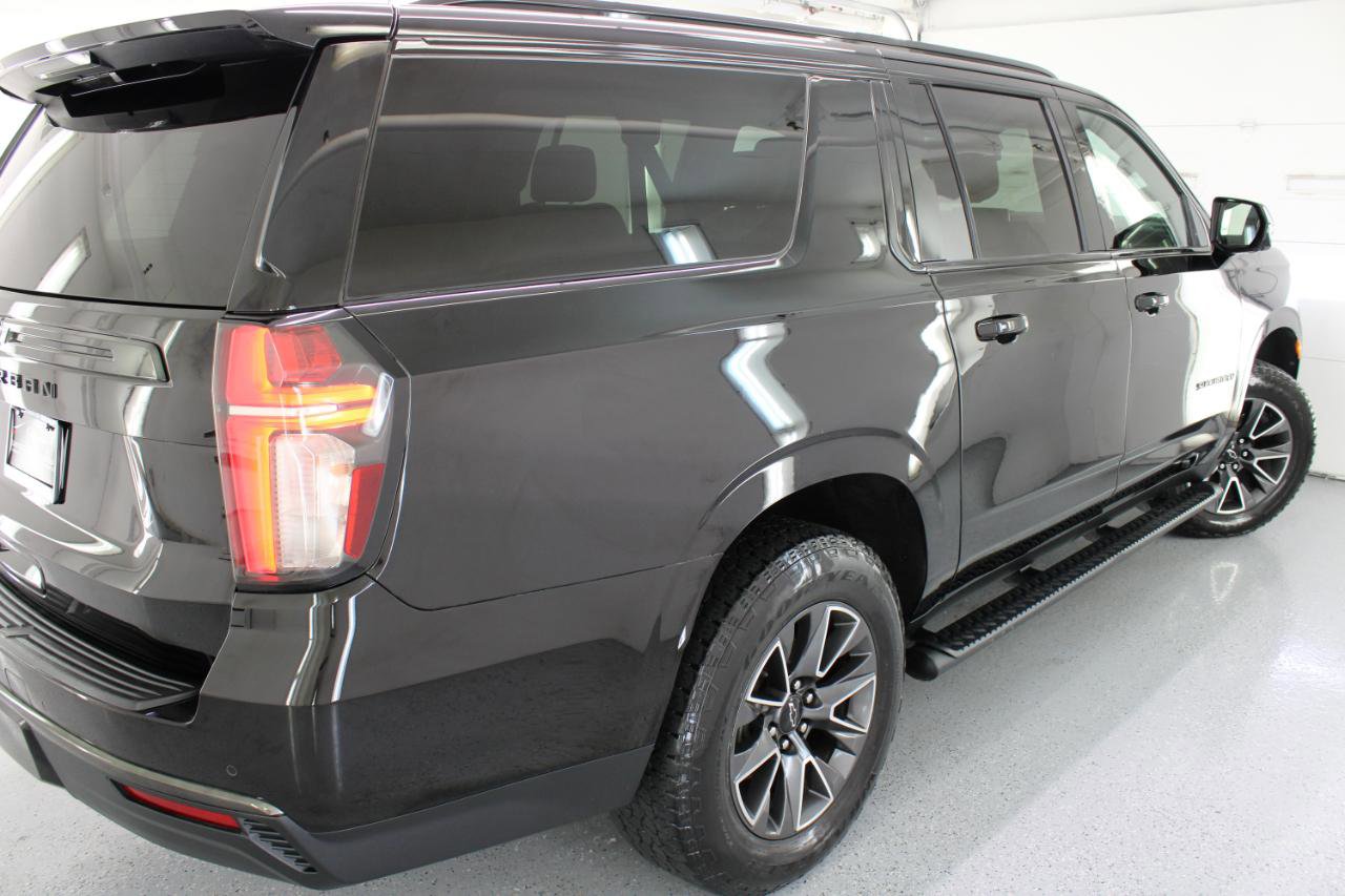 Used 2021 Chevrolet Suburban Z71 w/ Z71 Signature Package AWD/4WD image 15