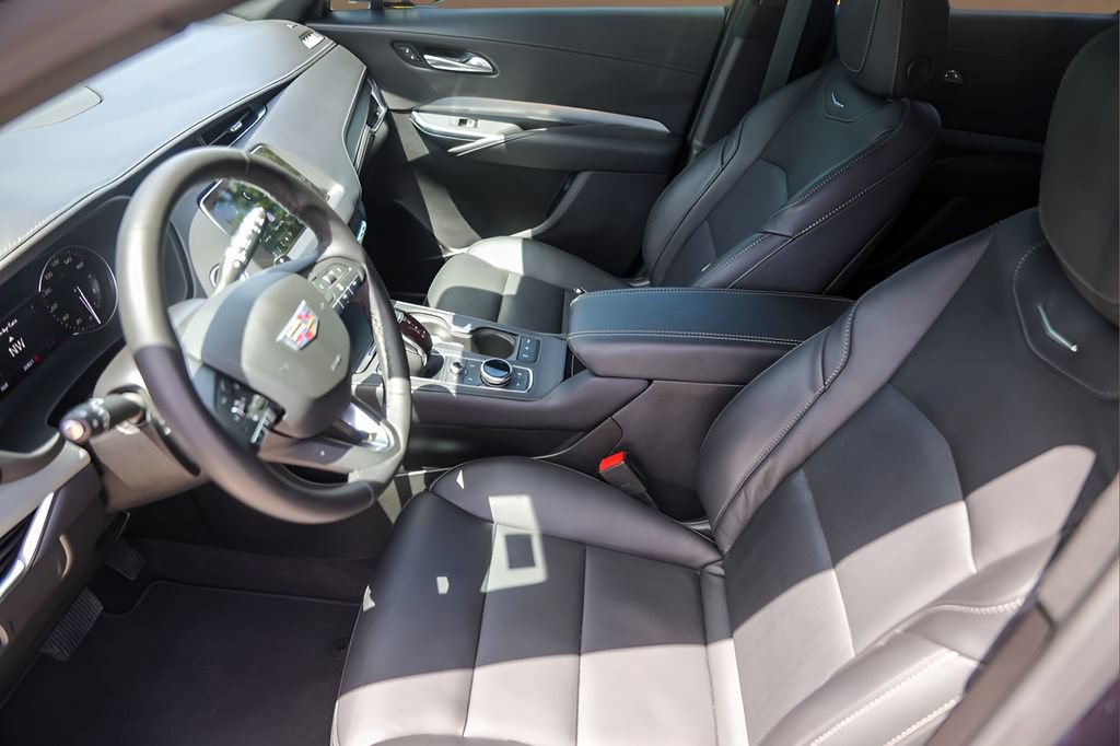 Certified 2023 Cadillac XT4 Premium Luxury FWD image 9