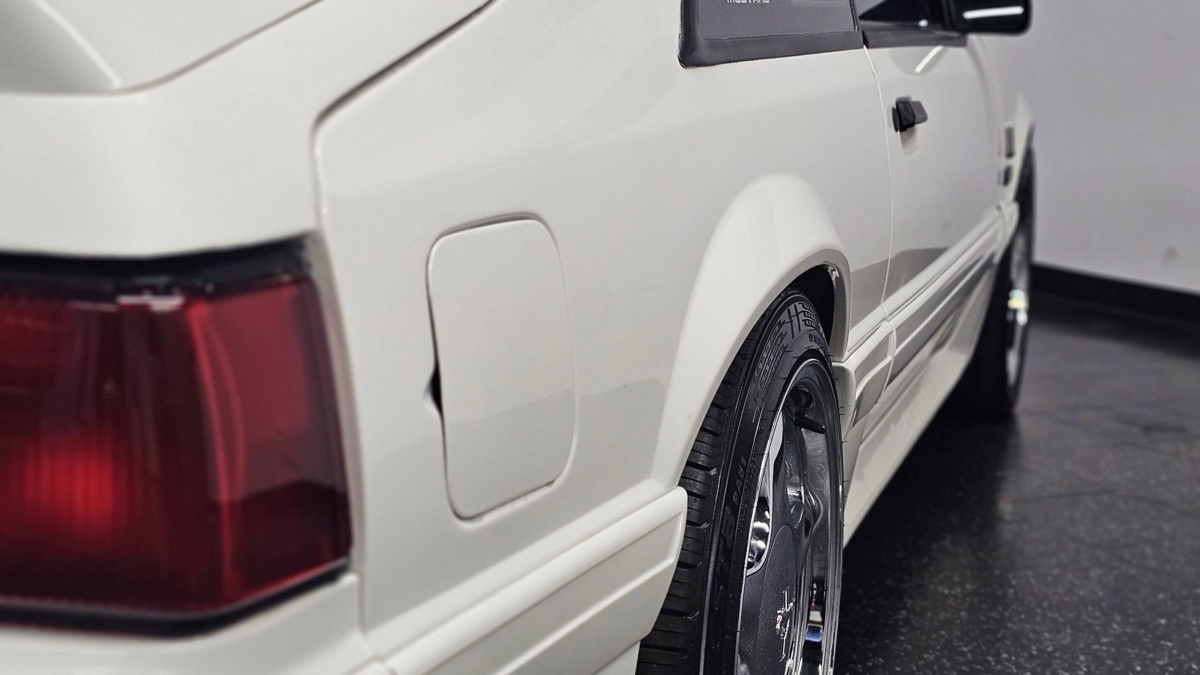 Used 1993 Ford Mustang GT RWD image 27