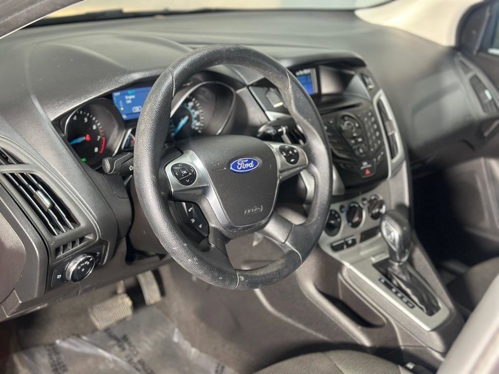 Used 2014 Ford Focus SE FWD image 24