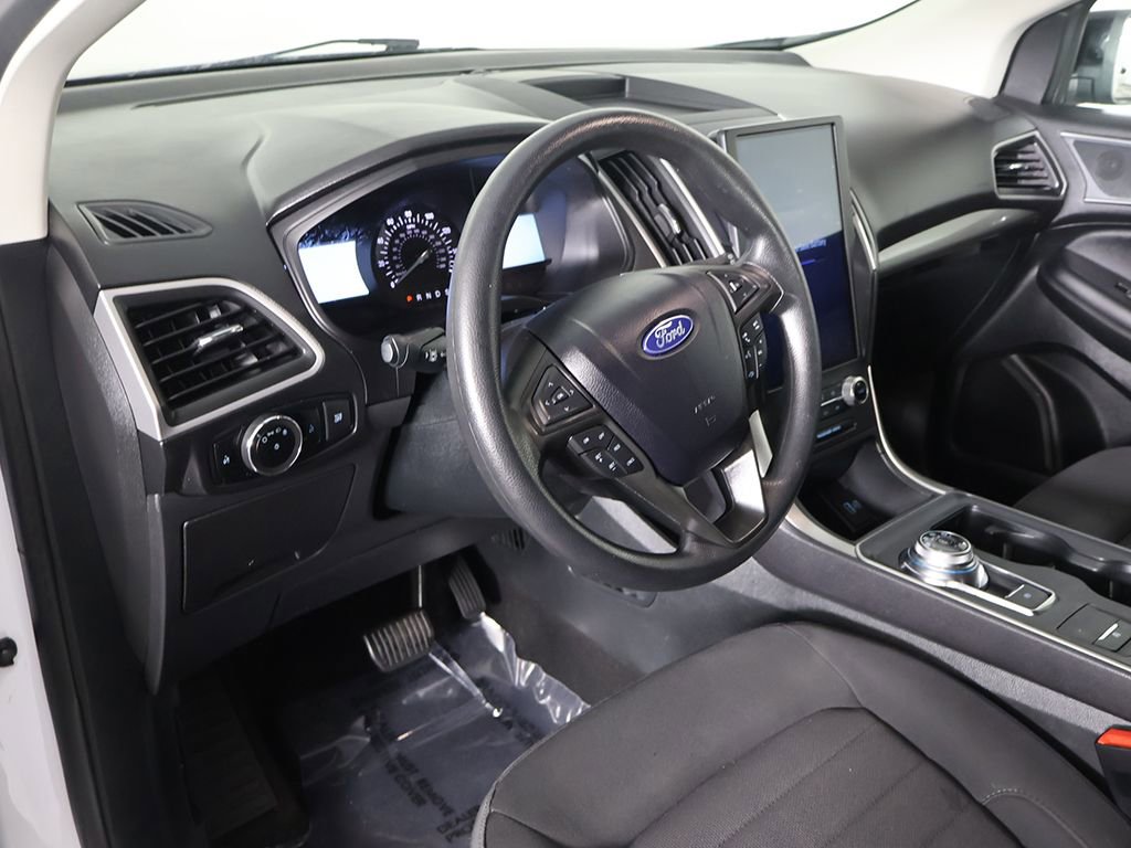 Used 2024 Ford Edge SE w/ Black Appearance Package image 22