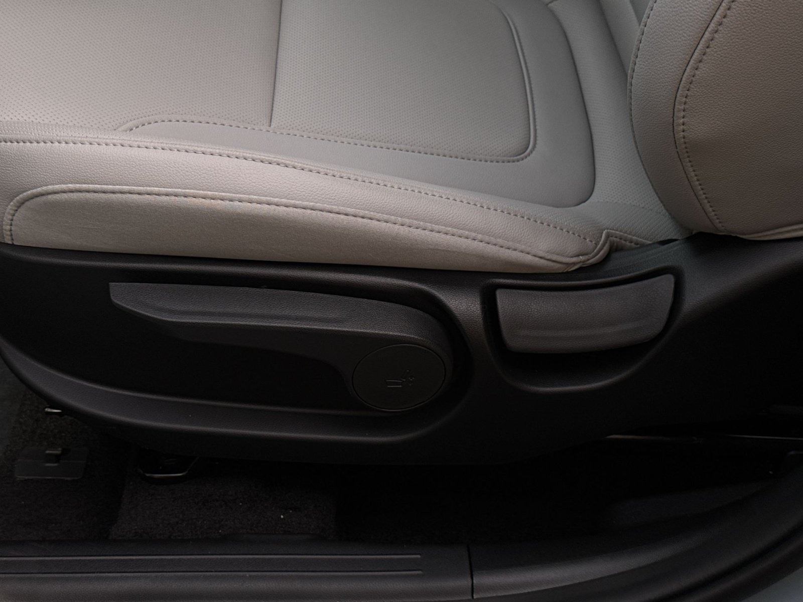 New 2027 Hyundai Santa Cruz SE AWD/4WD image 14