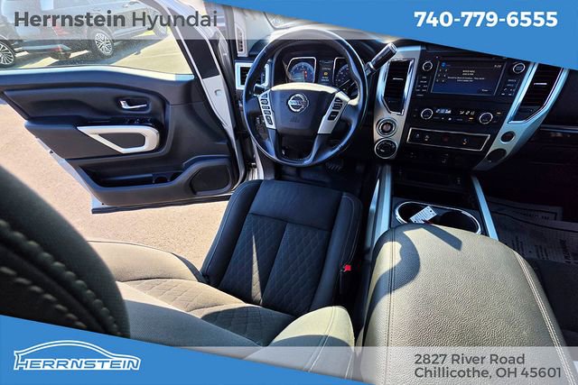 Used 2018 Nissan Titan SV AWD/4WD image 10