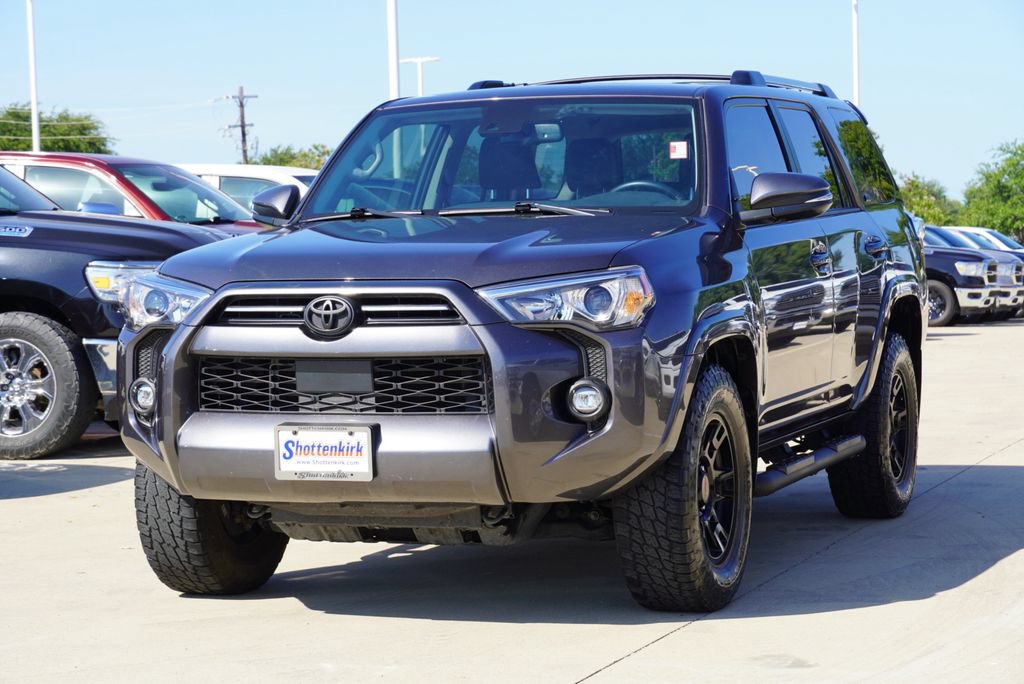 Used 2023 Toyota 4Runner SR5 Premium w/ Moonroof Package RWD image 3