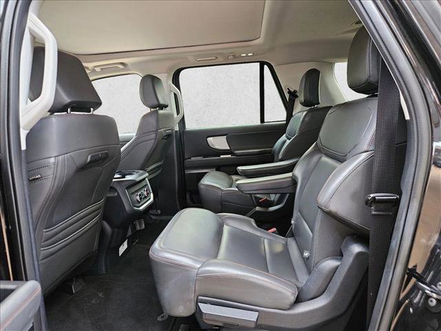 Used 2025 Ford Expedition Max Active AWD/4WD image 16