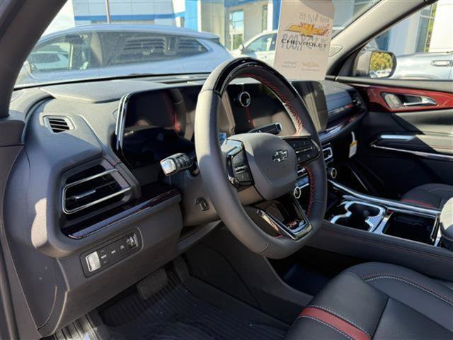 New 2026 Chevrolet Traverse RS w/ LPO, Floor Liner Package image 2