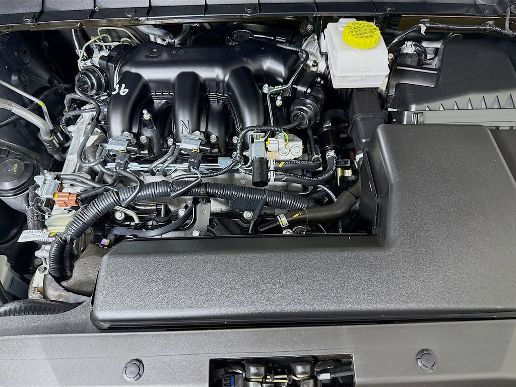 Certified 2025 Nissan Pathfinder Platinum AWD/4WD image 38
