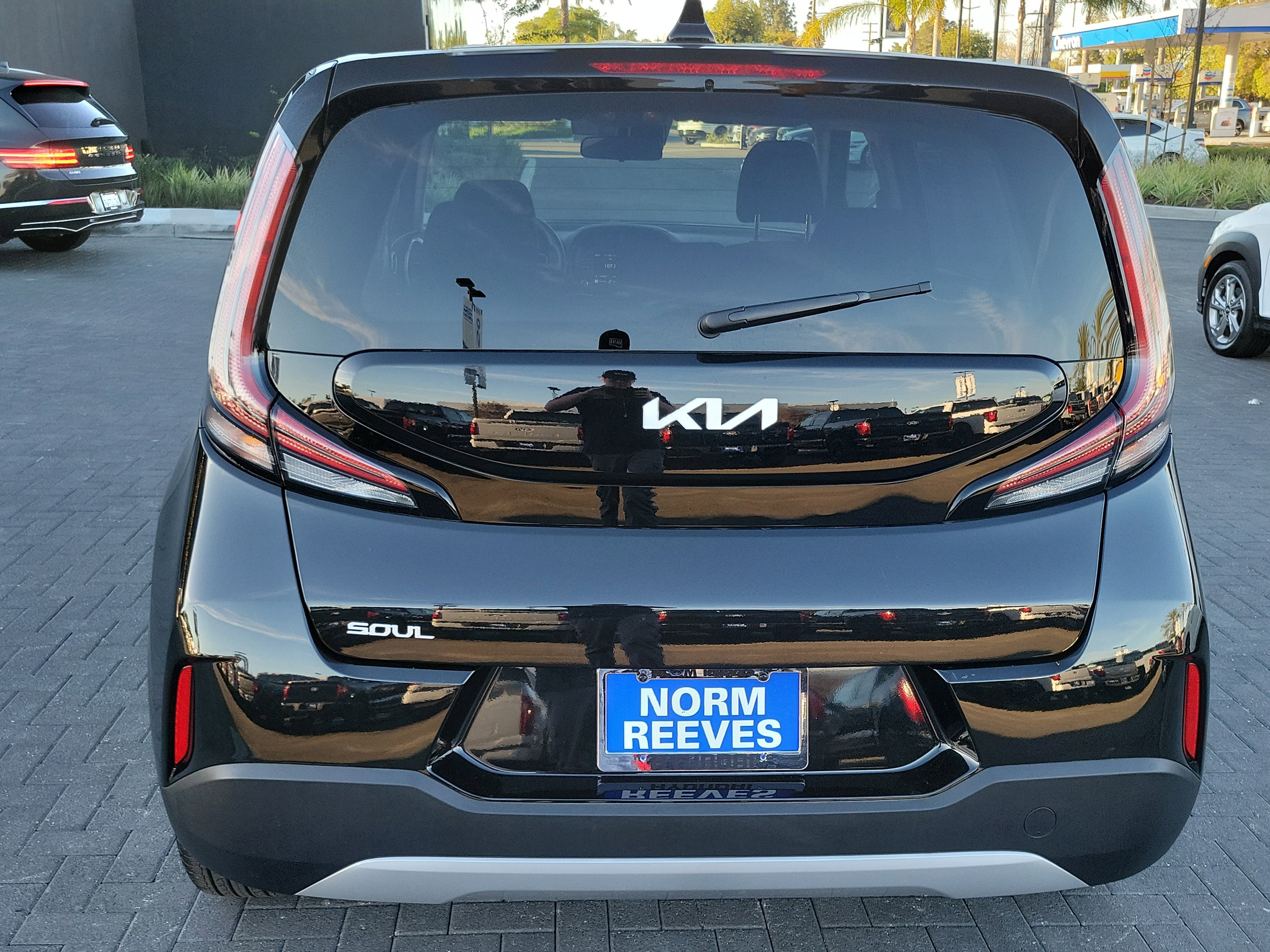 Used 2025 Kia Soul LX image 16