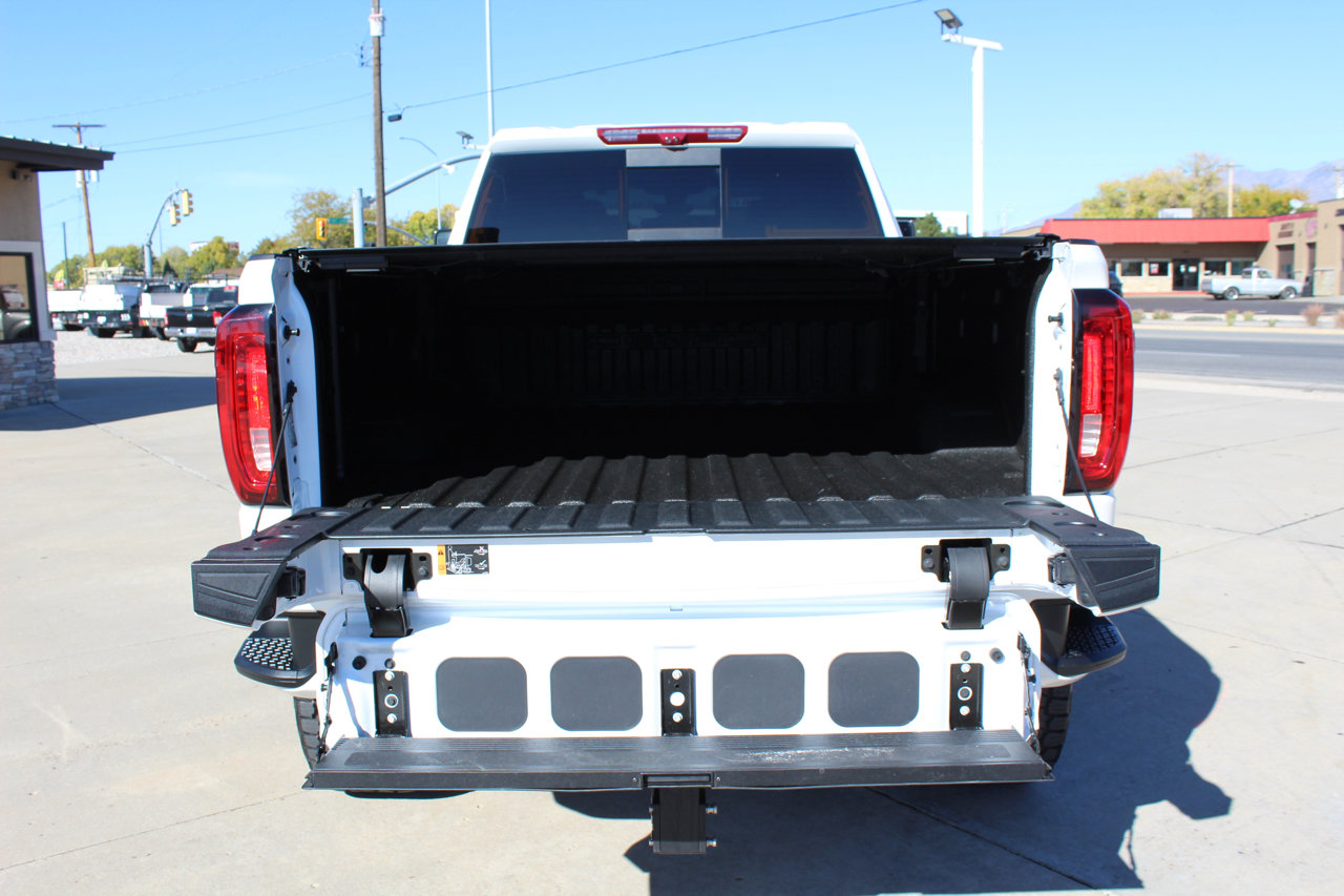 Used 2022 GMC Sierra 3500 Denali w/ Denali Ultimate Package image 48