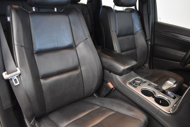Used 2018 Jeep Grand Cherokee Limited AWD/4WD image 6