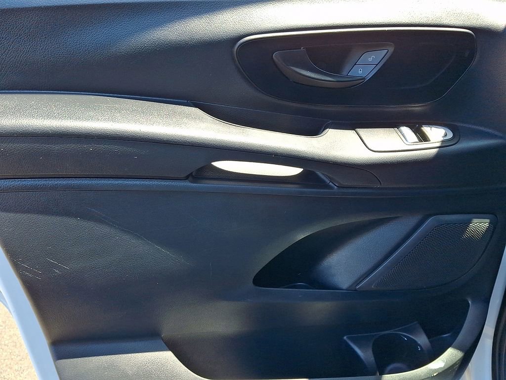 Used 2023 Mercedes-Benz Metris image 15
