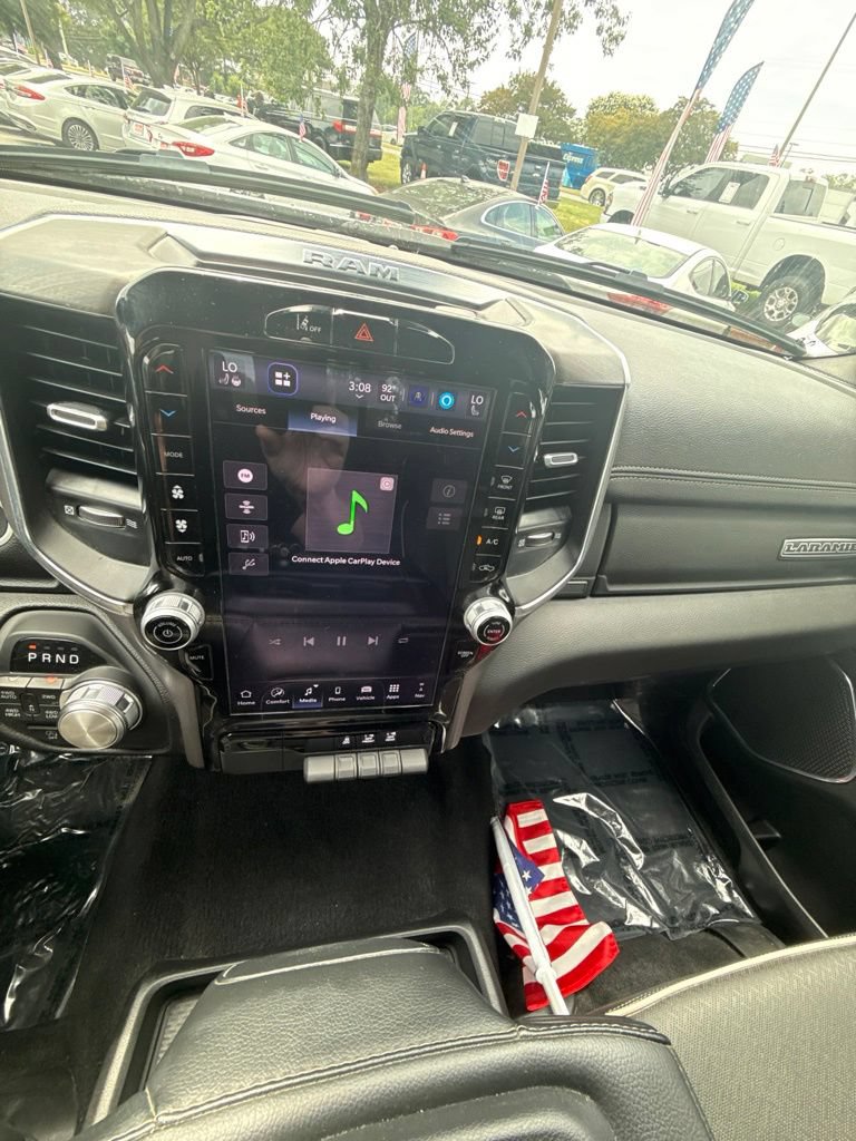 Used 2025 RAM 1500 Laramie AWD/4WD image 18