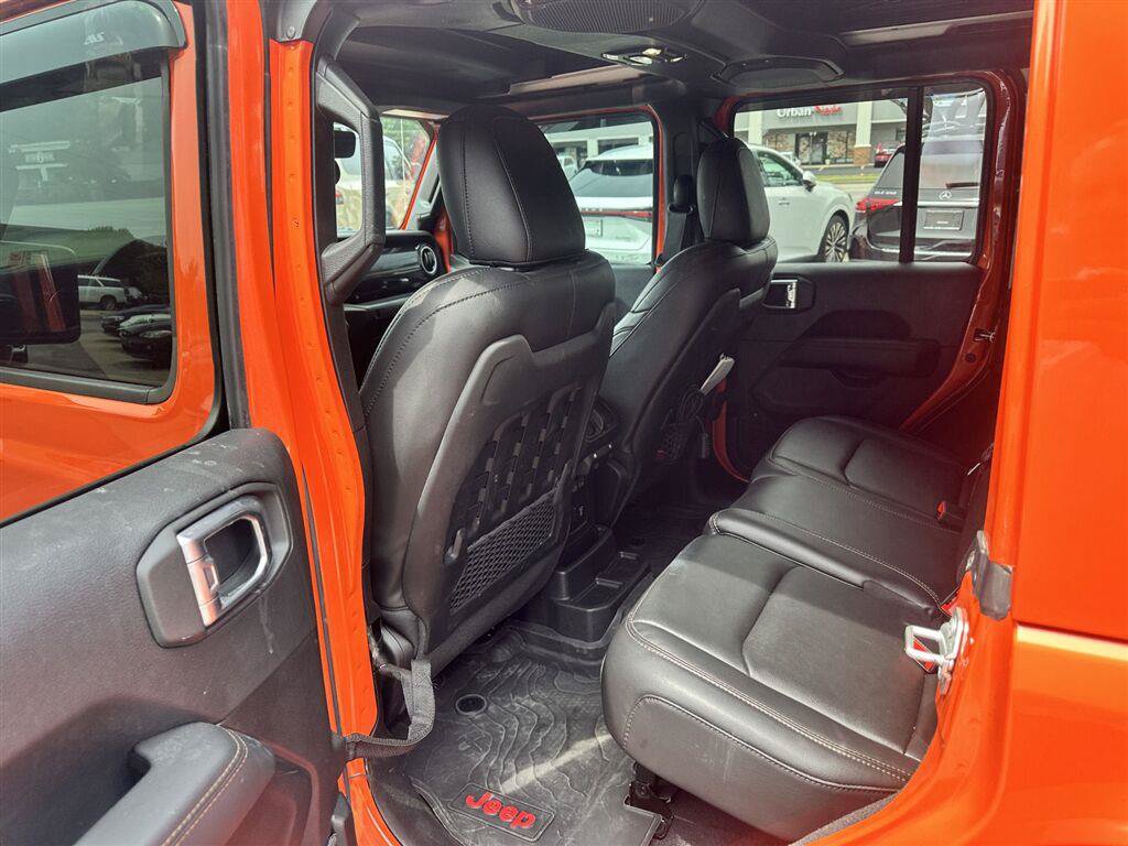 Used 2023 Jeep Wrangler Unlimited Rubicon 392 AWD/4WD image 24