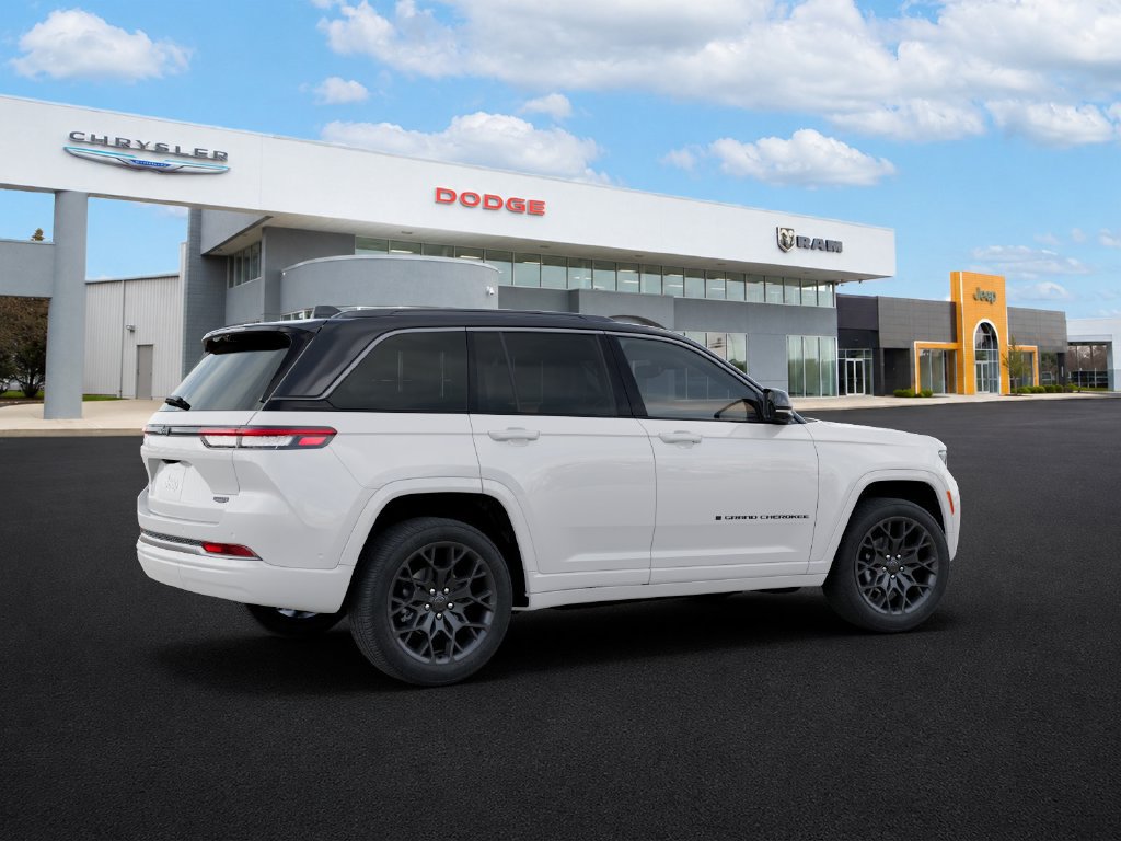 New 2027 Jeep Grand Cherokee Summit AWD/4WD image 4