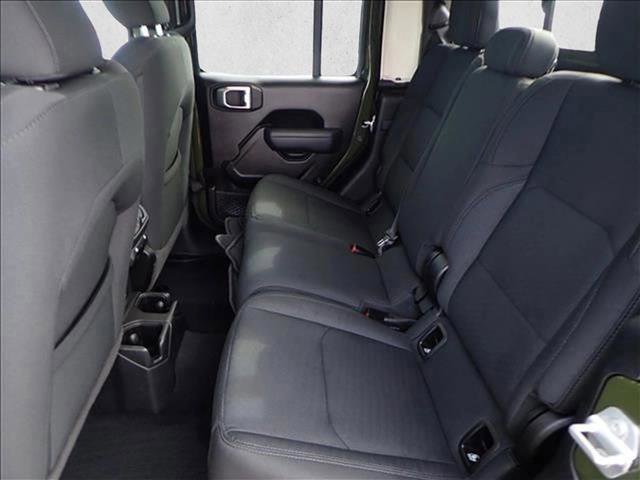 Used 2022 Jeep Gladiator Sport image 8