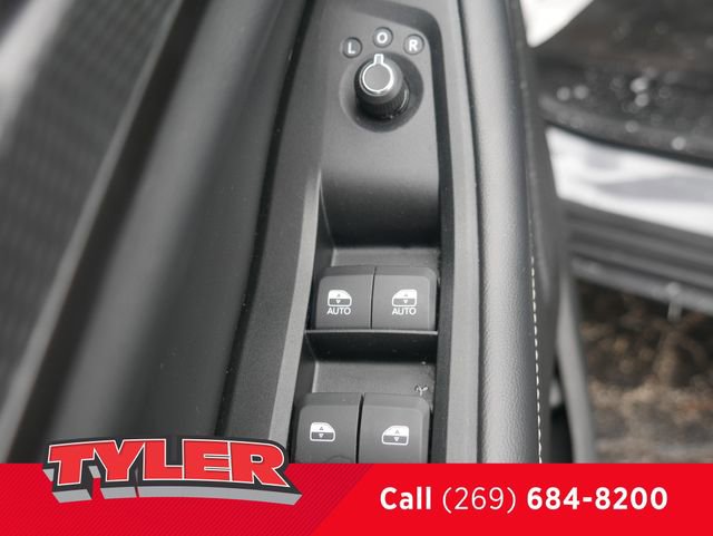 Certified 2023 Jeep Grand Cherokee Altitude image 22